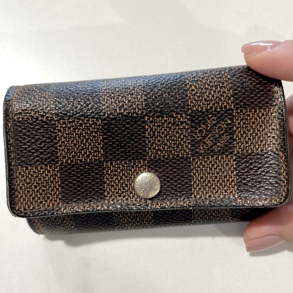 Louis Vuitton Damier Ebene 6 keys holder